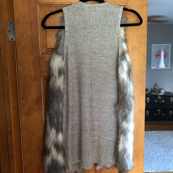 Faux Fur Vest - Picture 2 of 5